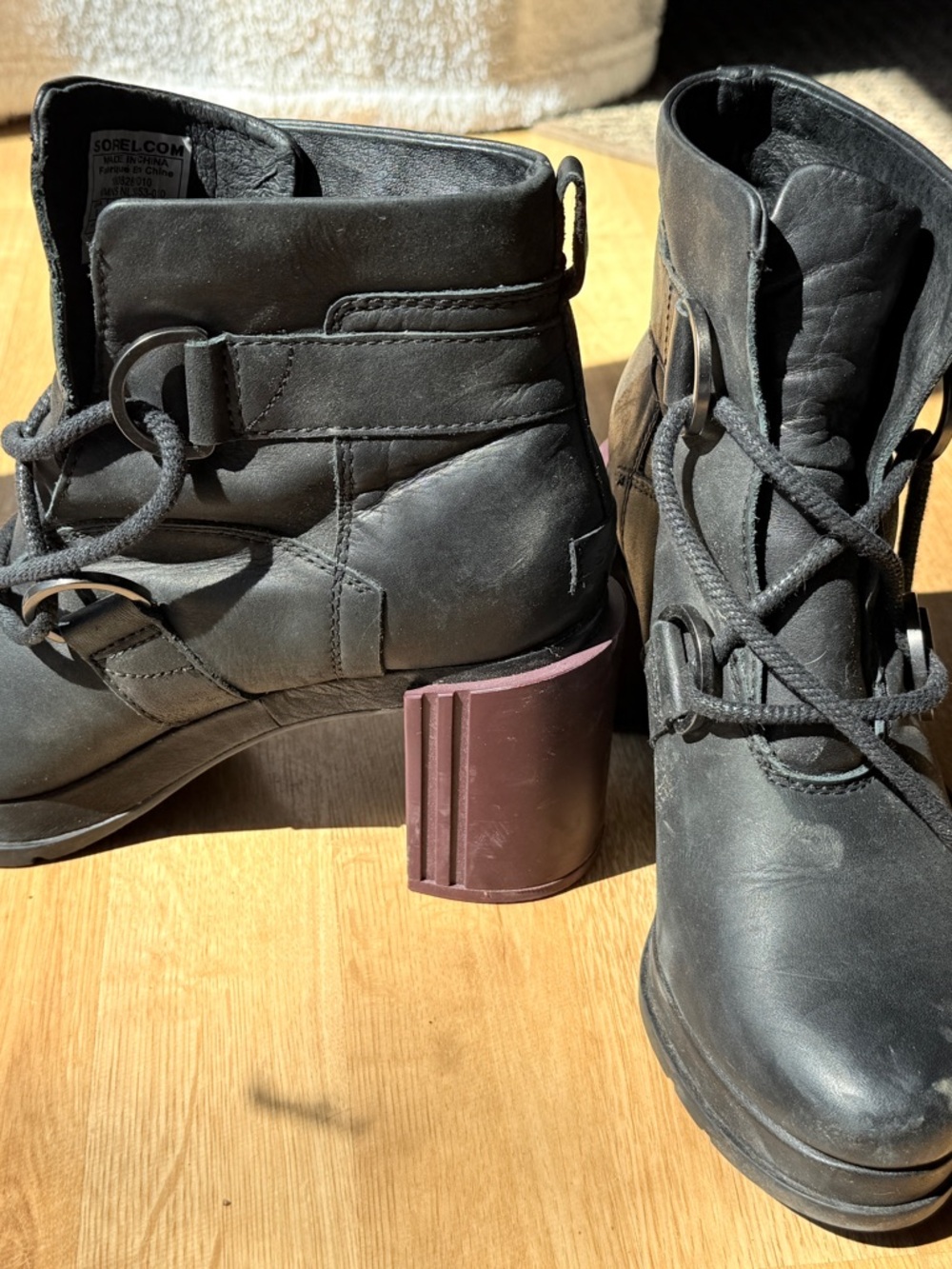 Sorel Black Leather Lace-Up Ankle Boots with Plum Block Heel
